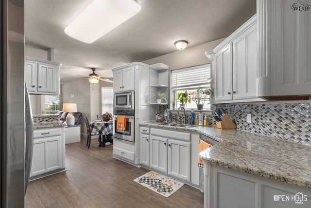 3012 WHITEHALL LANE, Wichita Falls, TX 76309