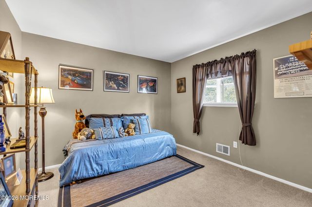 307 Clearstream Road, Jackson, NJ 08527