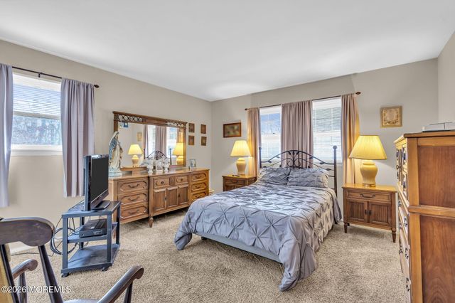 307 Clearstream Road, Jackson, NJ 08527
