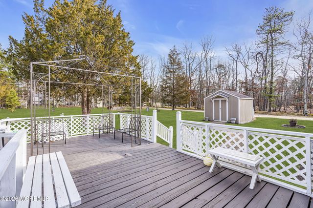 307 Clearstream Road, Jackson, NJ 08527