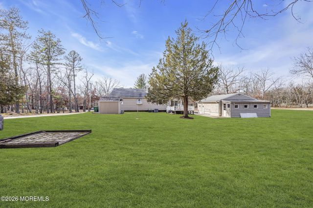 307 Clearstream Road, Jackson, NJ 08527