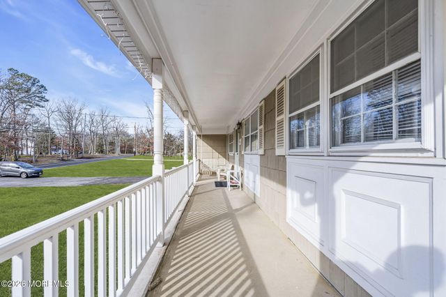 307 Clearstream Road, Jackson, NJ 08527