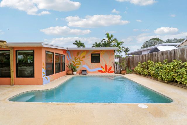 1441 Hillcrest Drive, Lake Worth Beach, FL 33461