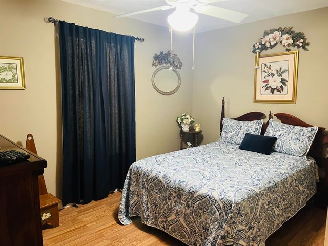 130 Kellie Dr, Houma, LA 70360