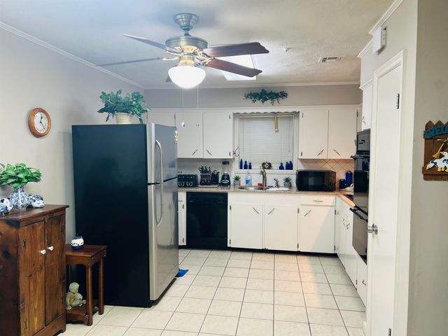 130 Kellie Dr, Houma, LA 70360