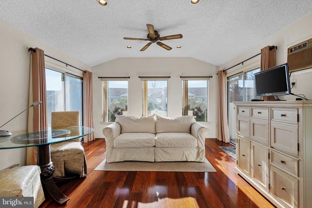 801-B POMPTON RD, Monroe Township, NJ 08831