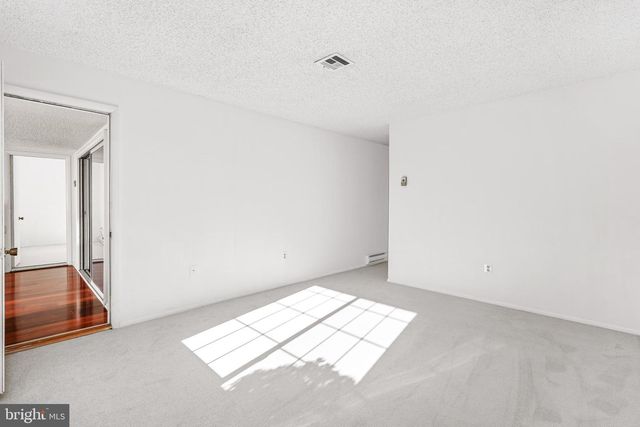 801-B POMPTON RD, Monroe Township, NJ 08831