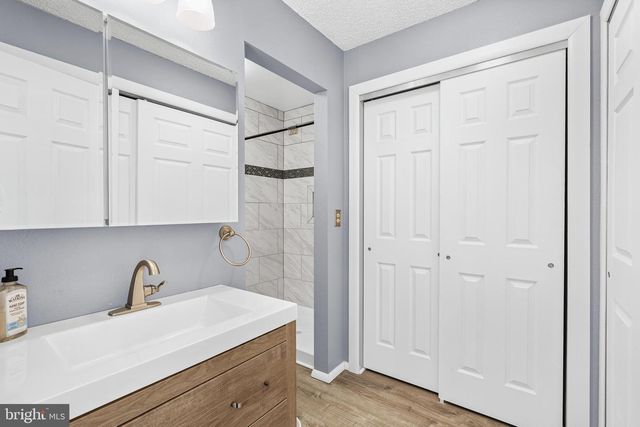 801-B POMPTON RD, Monroe Township, NJ 08831