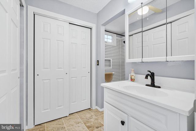 801-B POMPTON RD, Monroe Township, NJ 08831