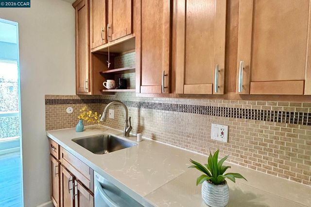 450 N Civic Dr 503, Walnut Creek, CA 94596