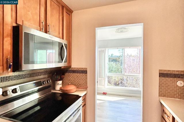 450 N Civic Dr 503, Walnut Creek, CA 94596