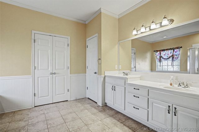 604 S 71st Street, Broken Arrow, OK 74014