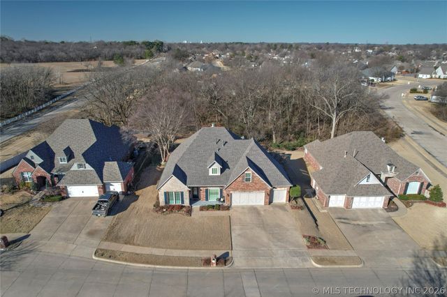 604 S 71st Street, Broken Arrow, OK 74014