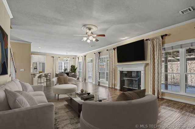 604 S 71st Street, Broken Arrow, OK 74014