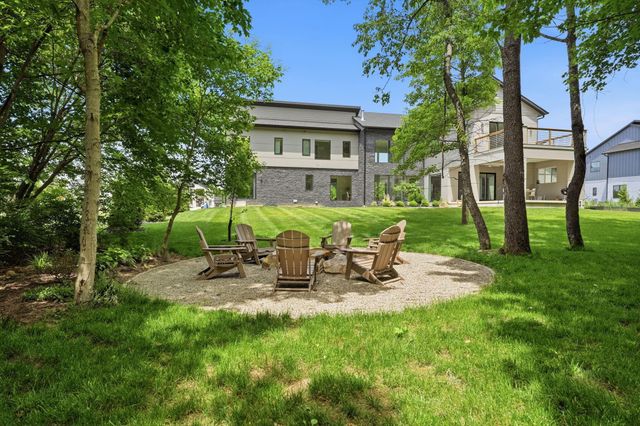 1015 Lale Point, Delaware, OH 43015