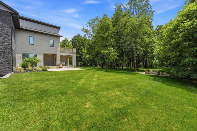 1015 Lale Point, Delaware, OH 43015
