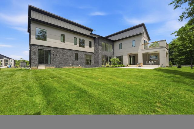 1015 Lale Point, Delaware, OH 43015