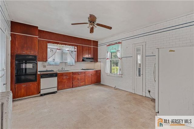 216 Handy Street, New Brunswick, NJ 08901