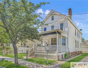 216 Handy Street, New Brunswick, NJ 08901