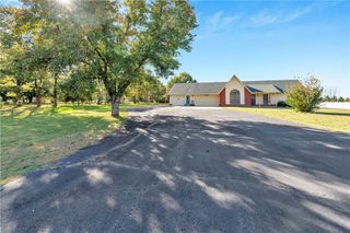11029 Bobb Kidd Lake Road, Prairie Grove, AR 72753