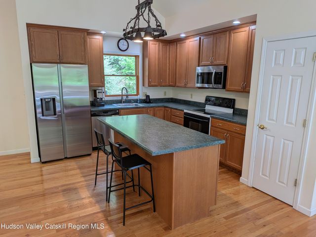 513 S Mountain Road, Gardiner, NY 12525