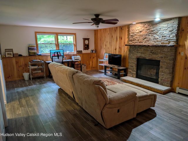 513 S Mountain Road, Gardiner, NY 12525