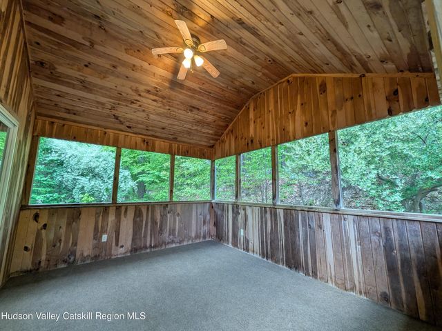 513 S Mountain Road, Gardiner, NY 12525