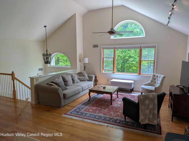 513 S Mountain Road, Gardiner, NY 12525