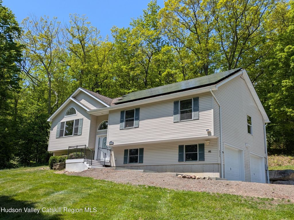 513 S Mountain Road, Gardiner, NY 12525