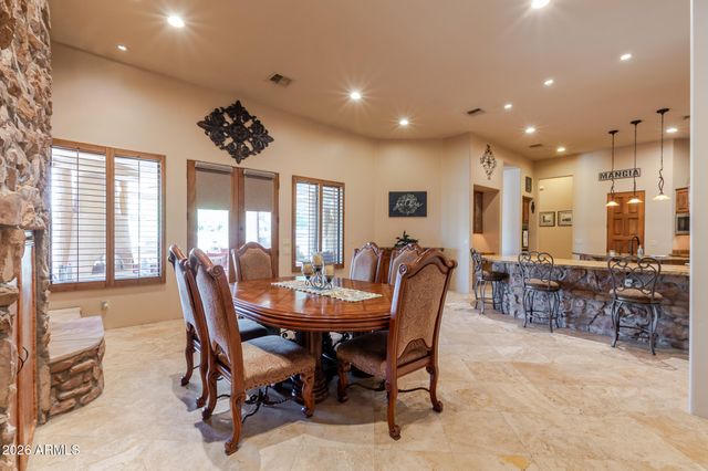 650 N BULLMOOSE Drive, Chandler, AZ 85224