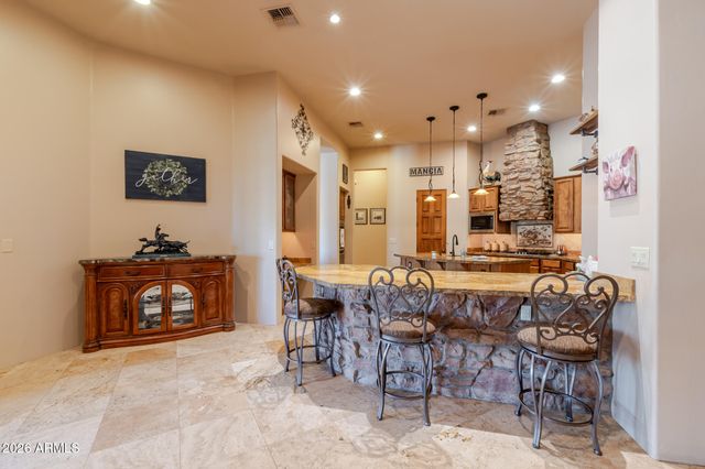 650 N BULLMOOSE Drive, Chandler, AZ 85224