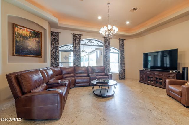 650 N BULLMOOSE Drive, Chandler, AZ 85224
