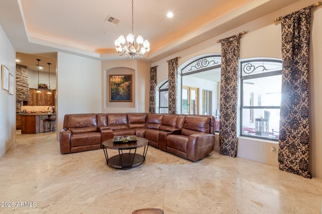 650 N BULLMOOSE Drive, Chandler, AZ 85224
