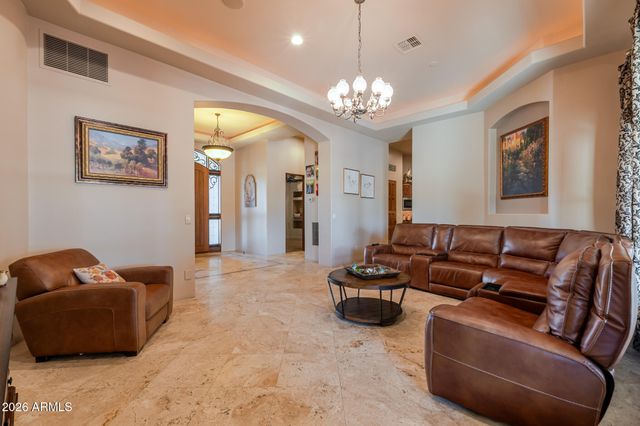 650 N BULLMOOSE Drive, Chandler, AZ 85224