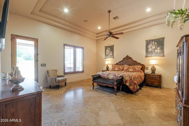 650 N BULLMOOSE Drive, Chandler, AZ 85224