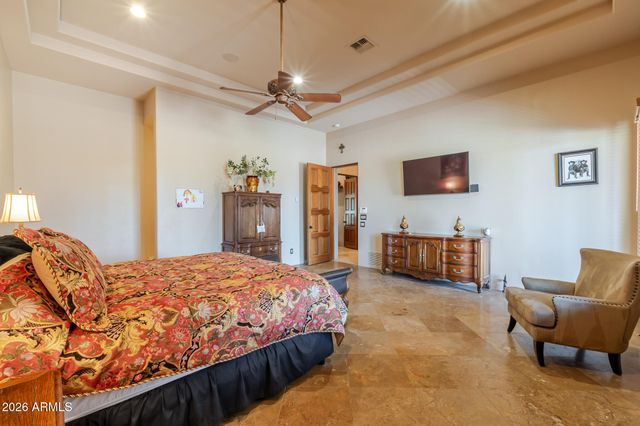 650 N BULLMOOSE Drive, Chandler, AZ 85224