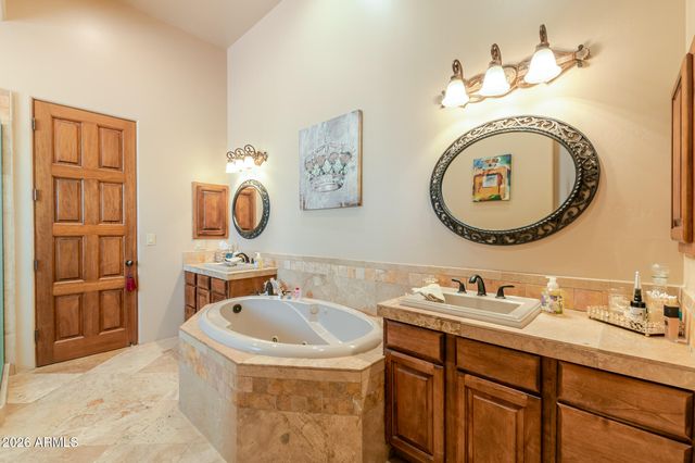 650 N BULLMOOSE Drive, Chandler, AZ 85224