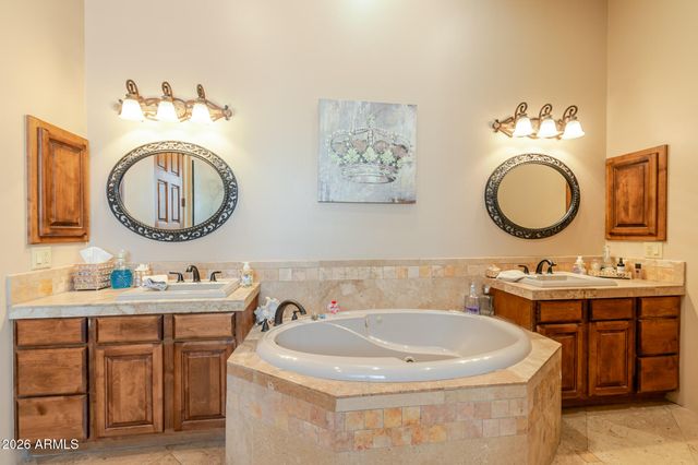 650 N BULLMOOSE Drive, Chandler, AZ 85224