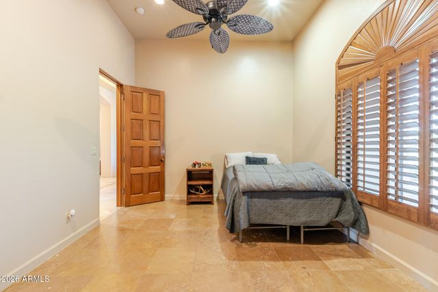650 N BULLMOOSE Drive, Chandler, AZ 85224