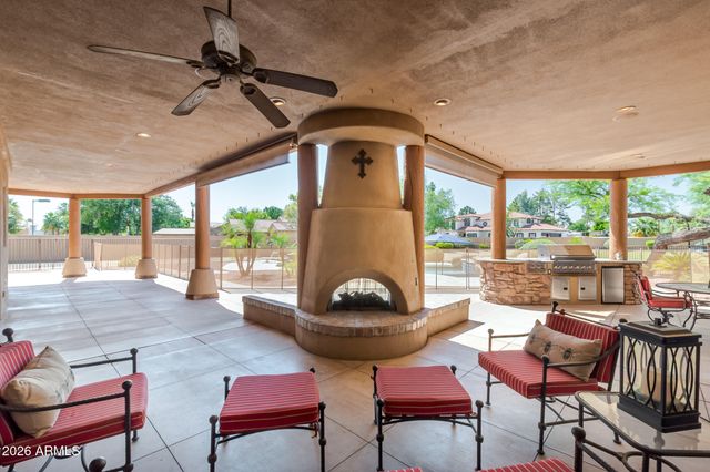 650 N BULLMOOSE Drive, Chandler, AZ 85224