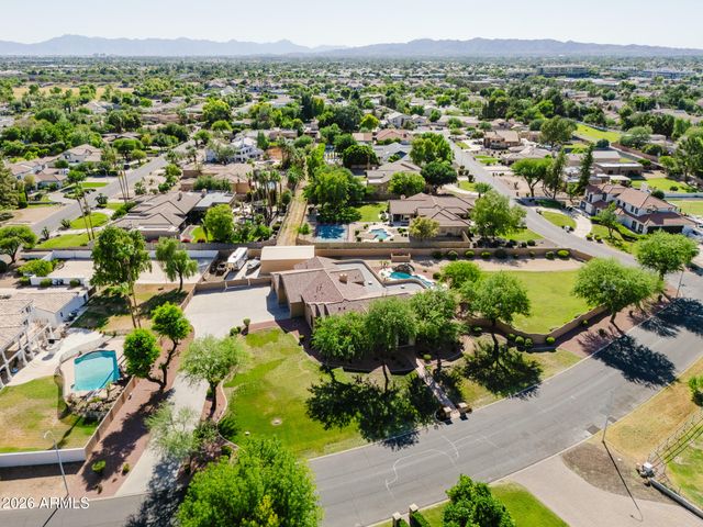 650 N BULLMOOSE Drive, Chandler, AZ 85224