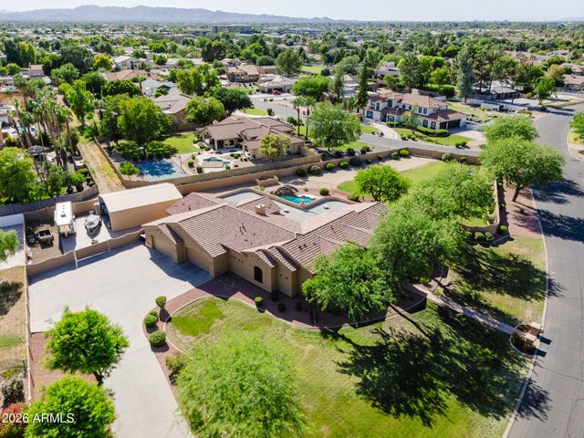 650 N BULLMOOSE Drive, Chandler, AZ 85224