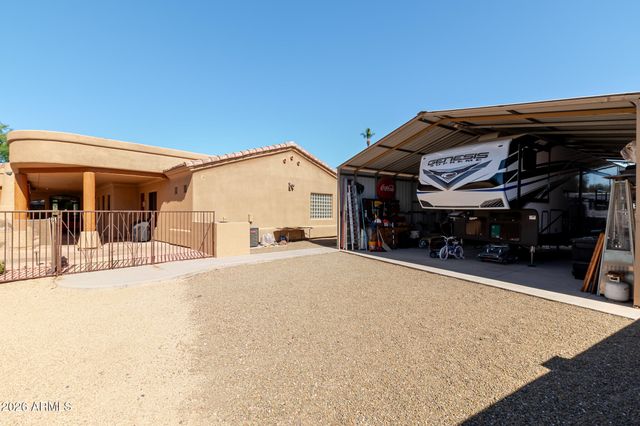 650 N BULLMOOSE Drive, Chandler, AZ 85224