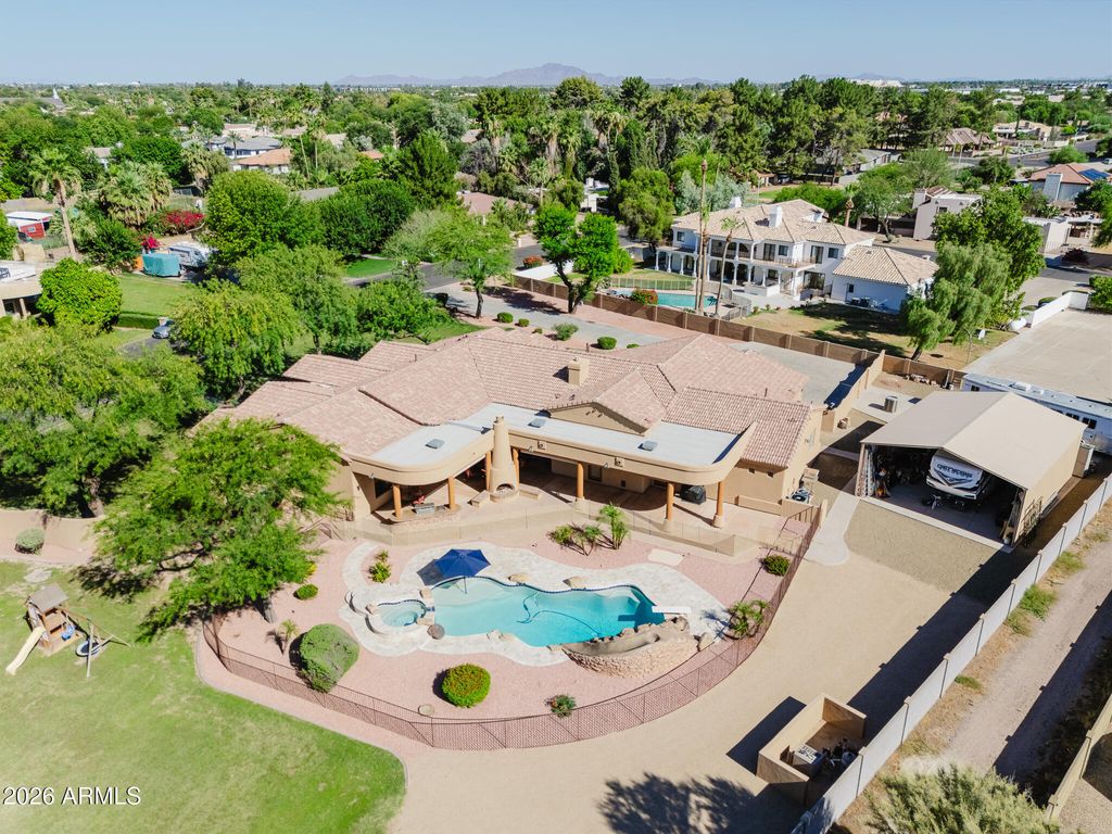 650 N BULLMOOSE Drive, Chandler, AZ 85224 — photo 4