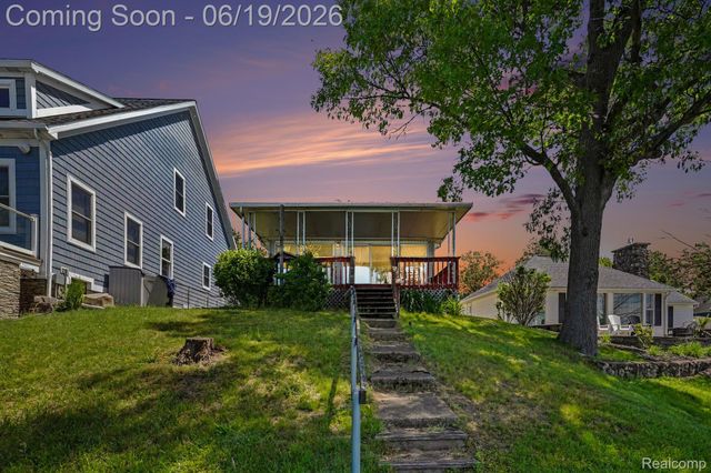 14174 Dartmouth Drive, Fenton Charter Township, MI 48430