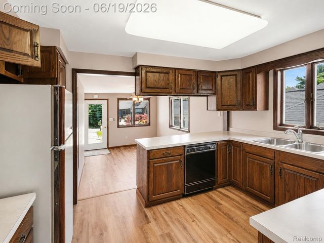 14174 Dartmouth Drive, Fenton Charter Township, MI 48430