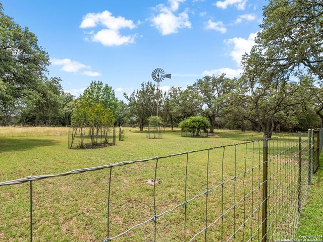143 Cascade Caverns, Boerne, TX 78015