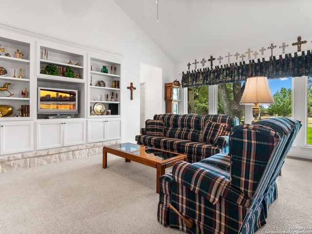 143 Cascade Caverns, Boerne, TX 78015
