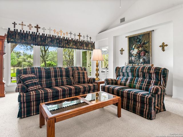 143 Cascade Caverns, Boerne, TX 78015