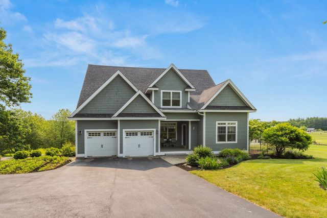 4 WINTERBERRY Drive, Dover, NH 03820